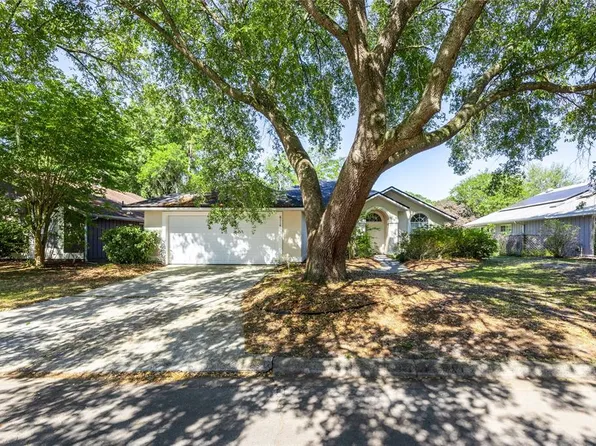 6114 NW 35th St, Gainesville, FL 32653