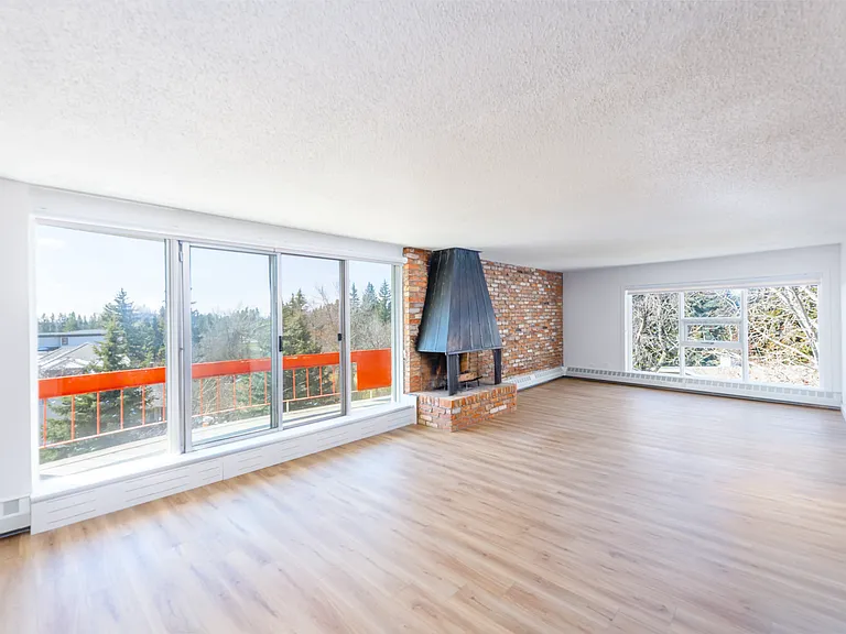 815 50th Ave SW — Photo 71