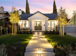 564 N Lucerne Blvd, Los Angeles, CA 90004
