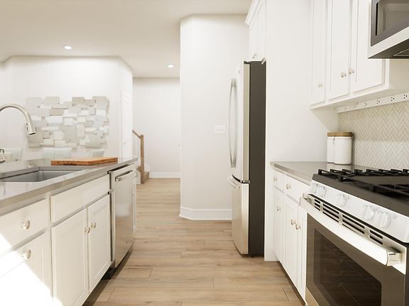 5th image of 43410 Farringdon Sq