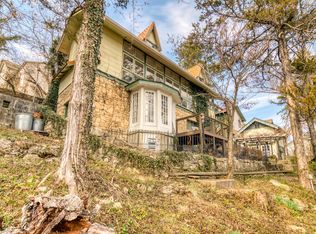 440 Taneycomo Hill Dr, Hollister, MO 65672