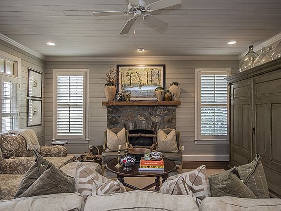 5th image of 142 Long Leaf Ln