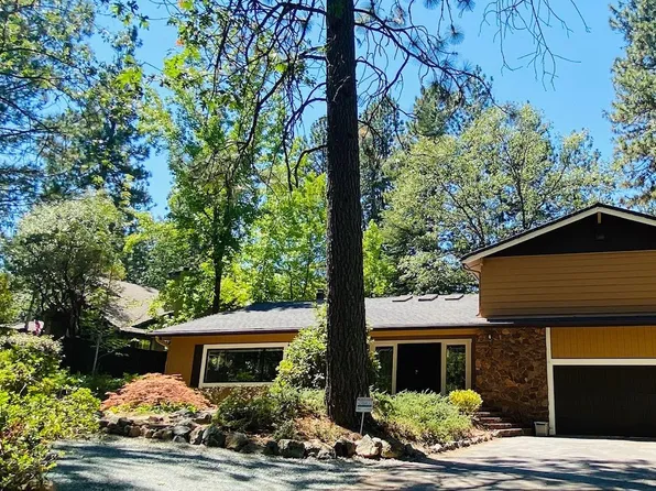 15734 Carrie Dr, Grass Valley, CA 95949
