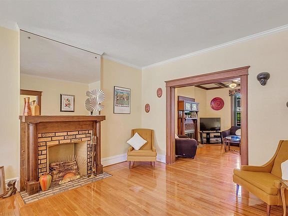 5th image of 2621 Louisiana Ave