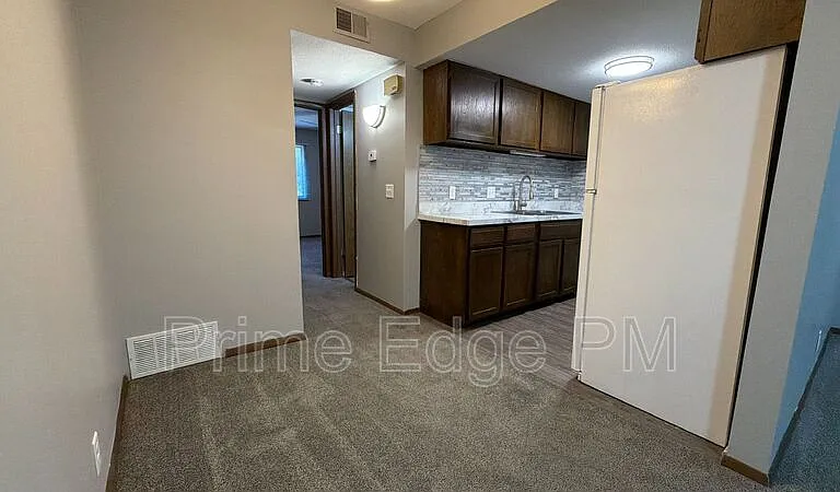 4520 Calvert St #7 — Photo 8