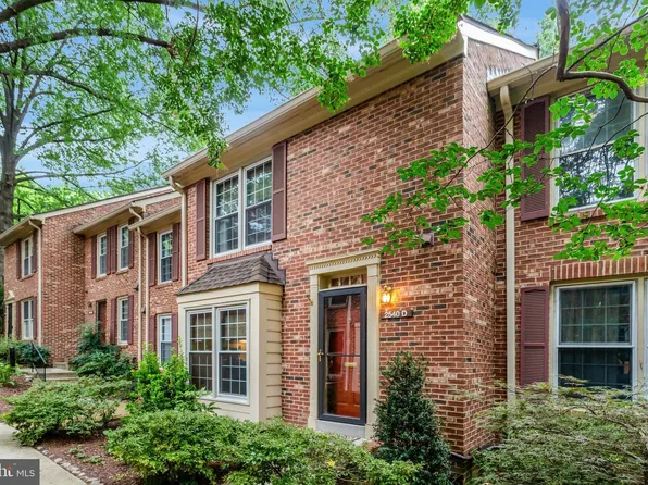 2540 S Walter Reed Dr #4, Arlington, VA 22206