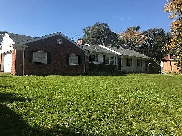 3086 Devon Brook Dr photo 1