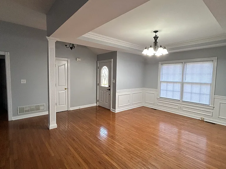 343 Reynolds Dr — Photo 3