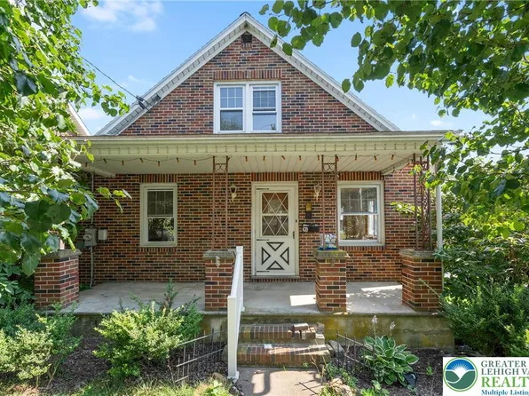 439 W Center St, Nazareth, PA 18064