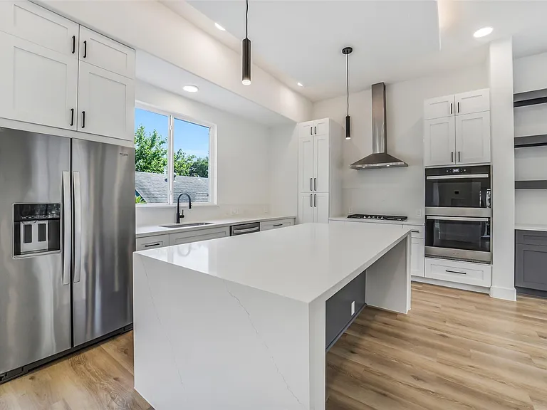 225 Willard St — Photo 14