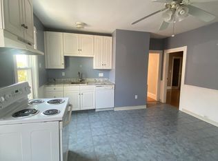 1355 Newport Ave FLOOR 2, Pawtucket, RI 02861