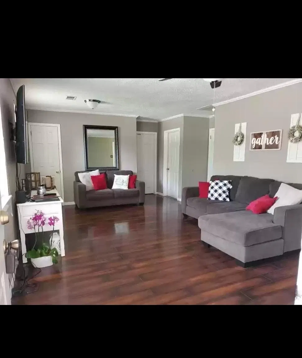 2 bed, 934 sqft, $1,350 — Photo 3