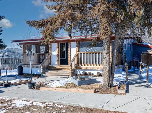 318 Main St, Ferintosh, AB T0B 1M0
