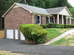 1525 Kerner Rd, Kernersville, NC 27284