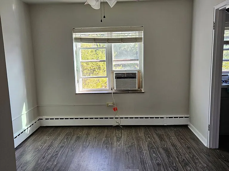 712 N Raynor Ave — Photo 8