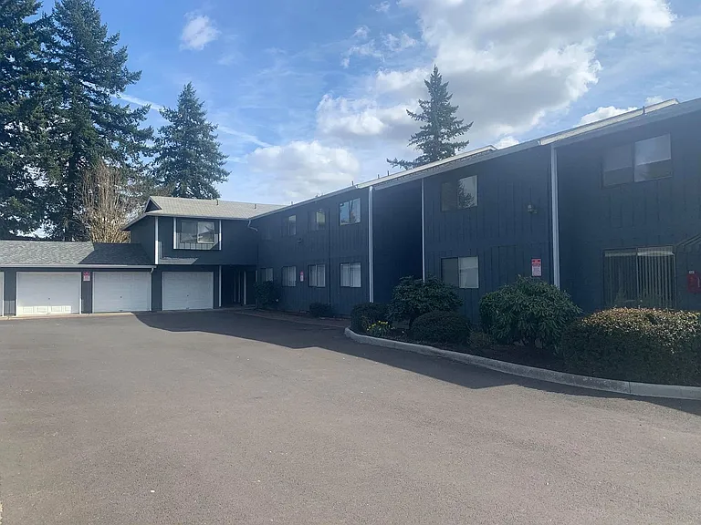 12550 SE Powell Blvd — Photo 15