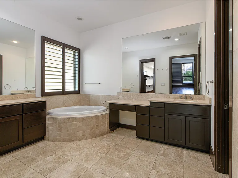 30 Freestone Stream Pl — Photo 26