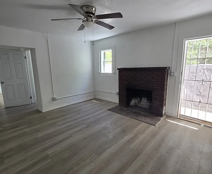 110 Mesa St SE #110 — Photo 3
