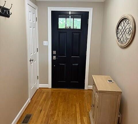 3rd image of 2513 Eastwood Cir