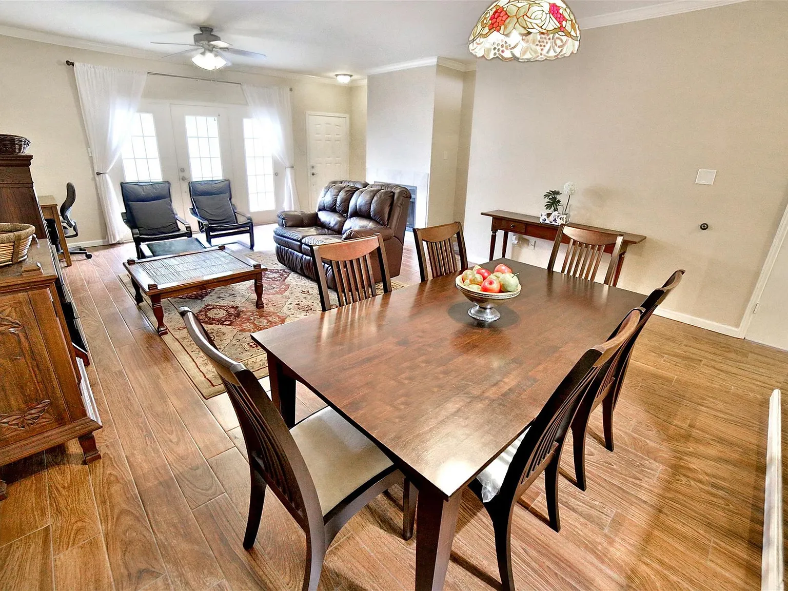 2 bed, 2.5 bath, 1740 sqft, $1,800 — Photo 3