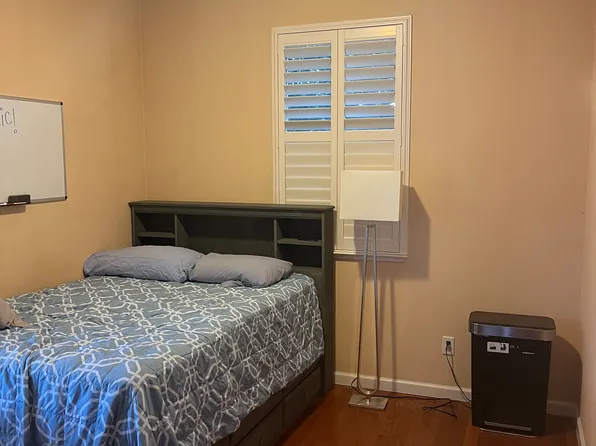 270 Soaring Hawk Ln, Sacramento, CA 95833