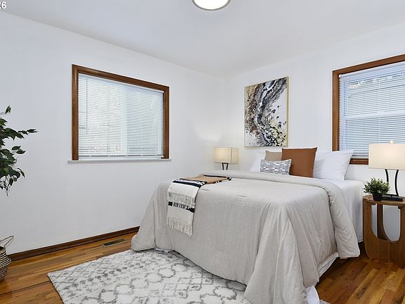 5th image of 8411 SE Brooklyn St