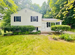 17 Grieb Trl, Wallingford, CT 06492