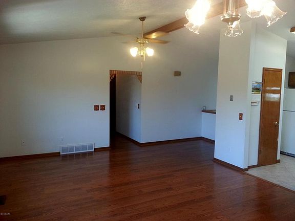 3rd image of 5817 Old Mission St