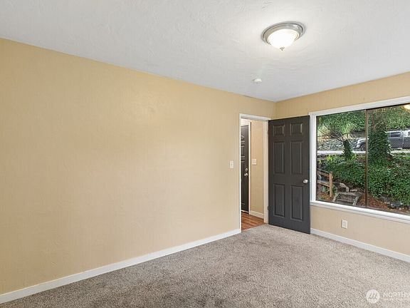 5th image of 2502 N Lafayette Avenue