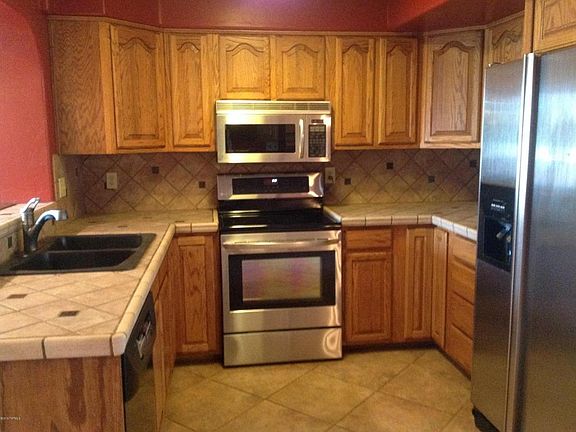 4th image of 15918 N Capstan Ave