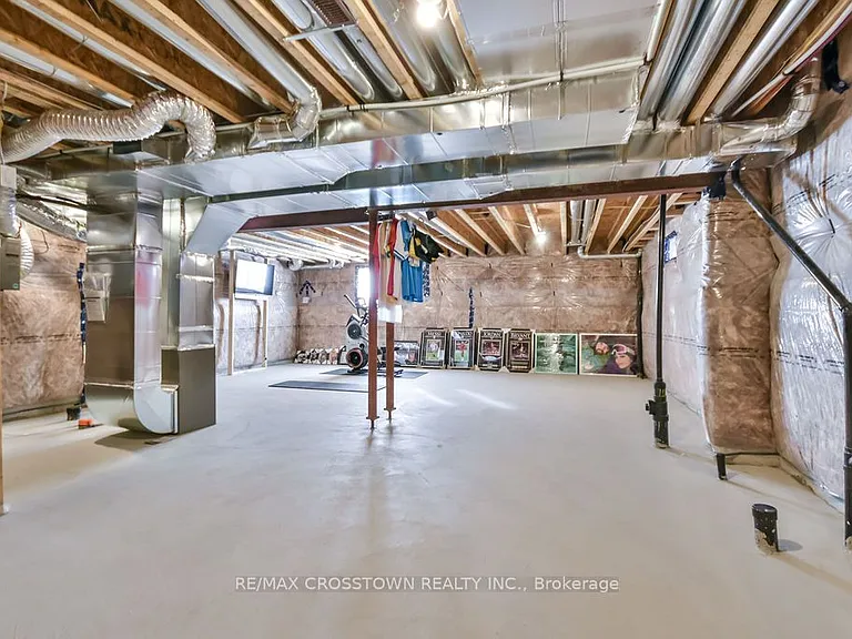 104 Shepherd Dr — Photo 36