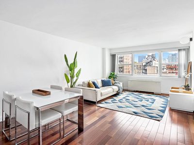 101 W 12th St APT 12X, Manhattan, NY, 10011