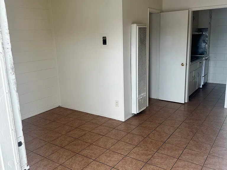 100-108 W Pleasant Valley Rd #DOWNSTAIRS — Photo 4