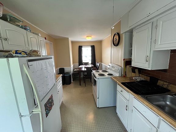 4th image of 99 Denny Rd
