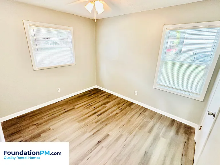 3181 Parham St — Photo 11