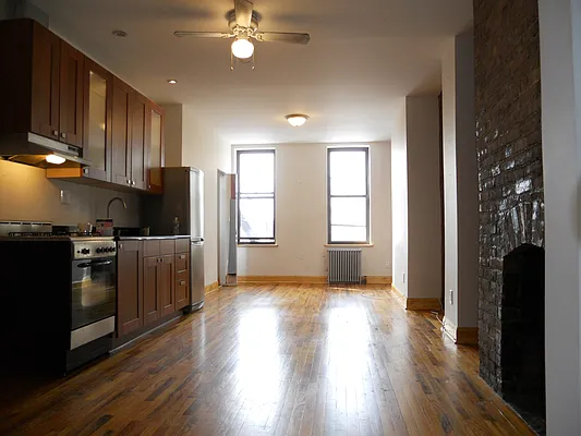 Rented by City Barn Realty Inc | media 18