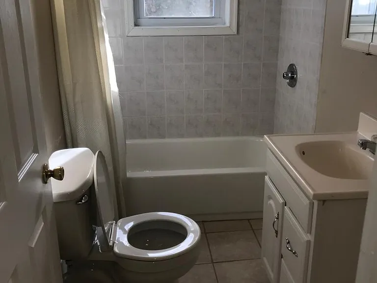 2222 N 29th St #3 — Photo 6