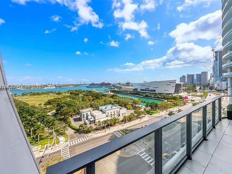 1000 Biscayne Blvd #1201 — Photo 25