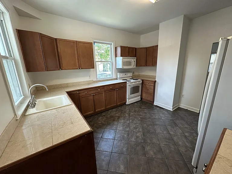 901 Alabama Ave SE — Photo 12