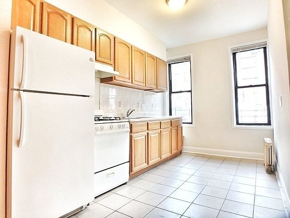 2nd image of 34-21 42nd St #1N
