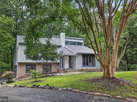 3rd image of 4413 Murven Park Ln