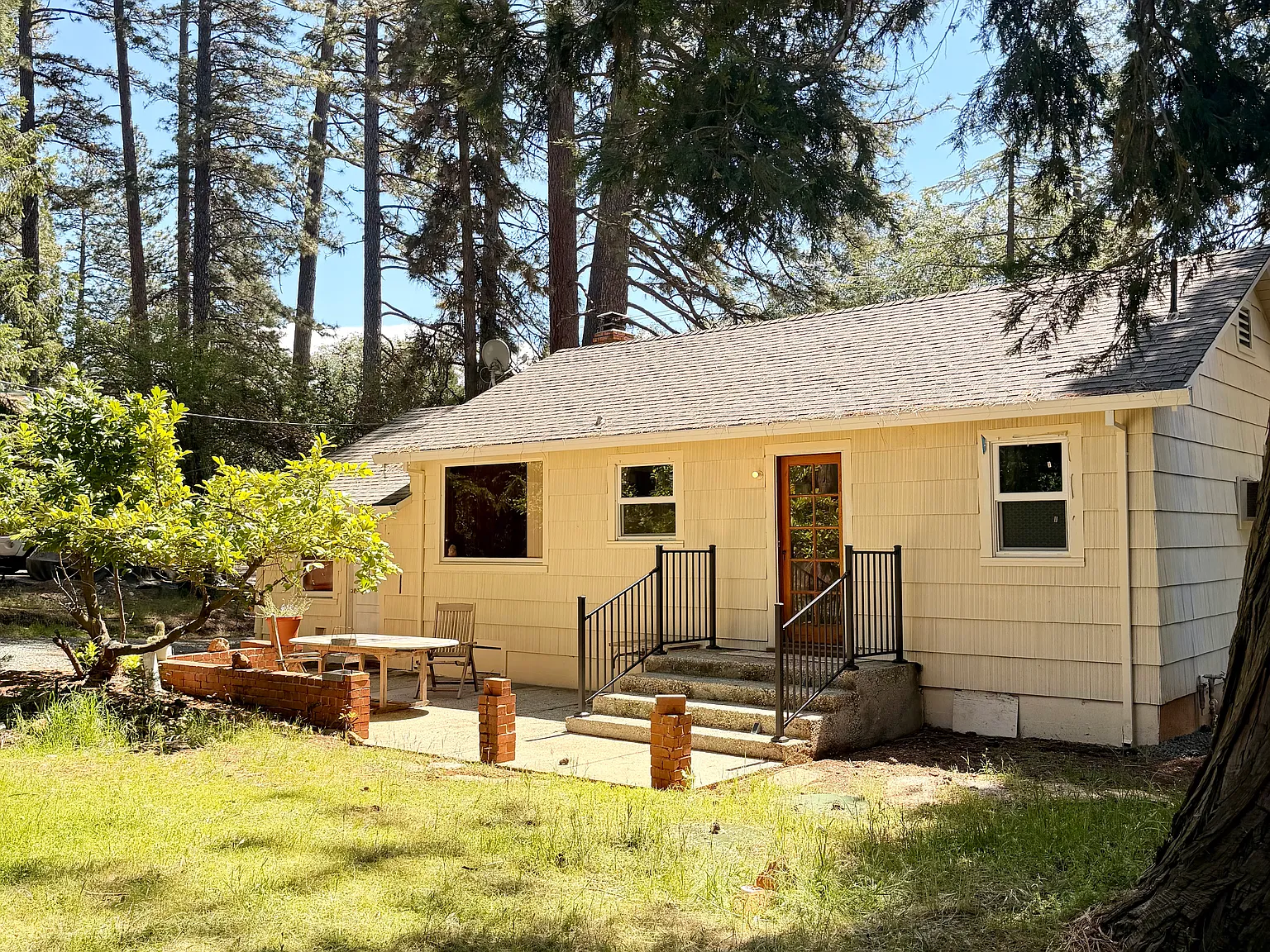 Ridge Rd, Nevada City — Photo 1