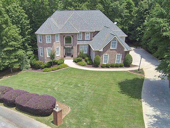 2nd image of 402 Abbey Springs Way