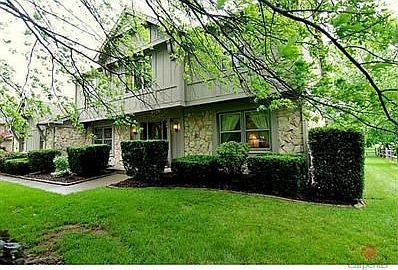 2nd image of 939 Hawthorne Dr