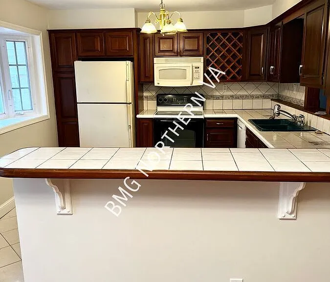 832 Leigh Mill Rd — Photo 9