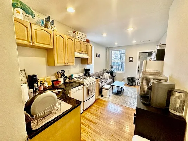70 Joy St #19 — Photo 6