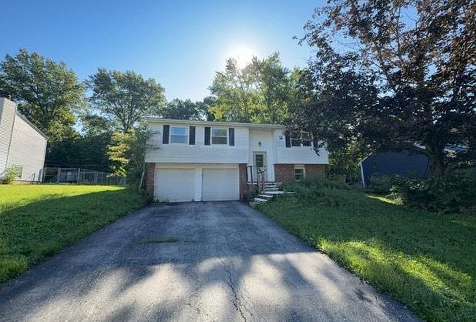 1st image of 1453 W Shore Dr