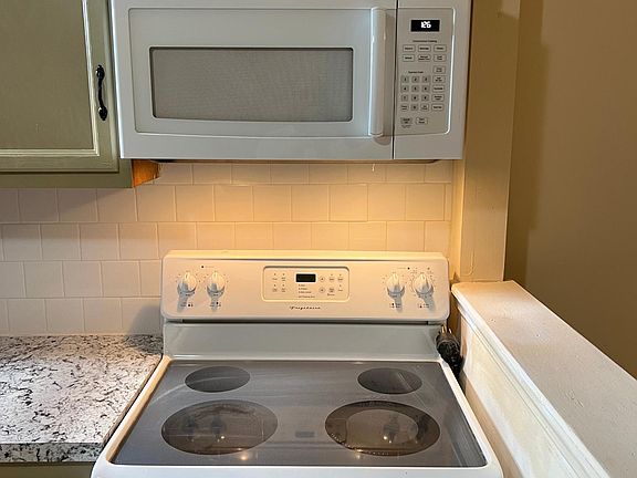 3rd image of 1104 W 8th St APT 2