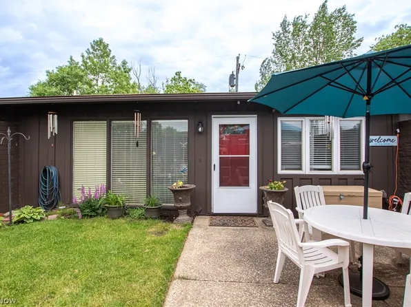 43 Greenfield Ct, Berea, OH 44017
