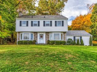 25 Hewitt Ave, Bronxville, NY 10708